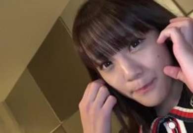 FC2 4691861 【初次限定特价！】19岁苗条美女，笑容灿烂，羞涩可爱。大量精液被注入她​​紧致的剃毛小穴♡ 【无码全素人中出潮吹】