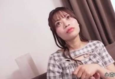 FC2 4759315 [Discovering the Joy of Sex] A loyal young wife with only one sexual partner experienced an ecstasy climax with a huge penis three times larger than her husband's, and was eventually exposed to the original. [Yes]